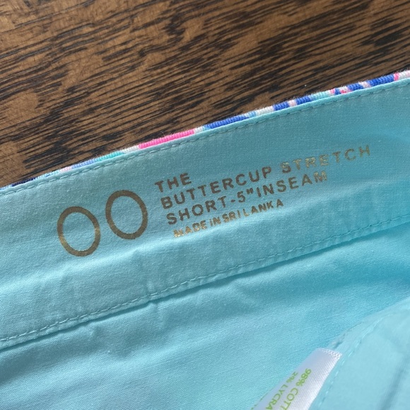 Lily Pulitzer 00 shorts. Never worn because I became pregnant, tried to wear - Picture 2 of 3